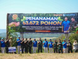 Pangkostrad dan Dirut Pupuk Kaltim Tanam 63.672 Pohon Program Community Forest