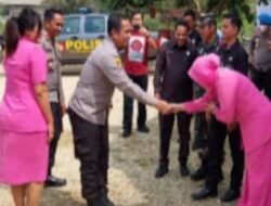 Kapolres Tebo Akbp l Wayan Arta Ariawan SH. S. ik. MH Bersama Ibu Bhayangkara  Cabang Tebo Melaksanakan Kunker  Ke jajaran Polsek Di Wilayah Hukum Polres Tebo