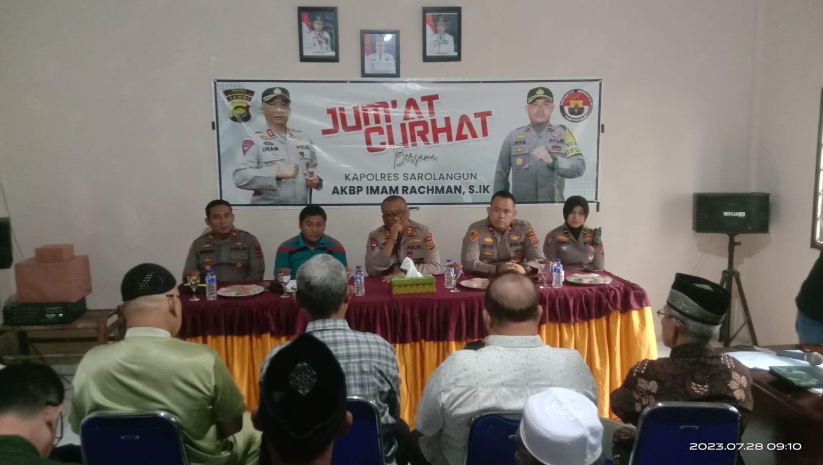 Jum’at Curhat ,Kapolres Sarolangaun Temui warga Aur Gading, Warga Antusias sampaikan Curhatannya