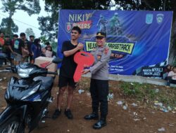 Iptu. Muhamad Yusuf. SH. Kita Berikan Pengaman pada kegiatan Warga dalam Rangka GRASSTRACK GUBERNUR OPEN CUP” di Desa Air Batu