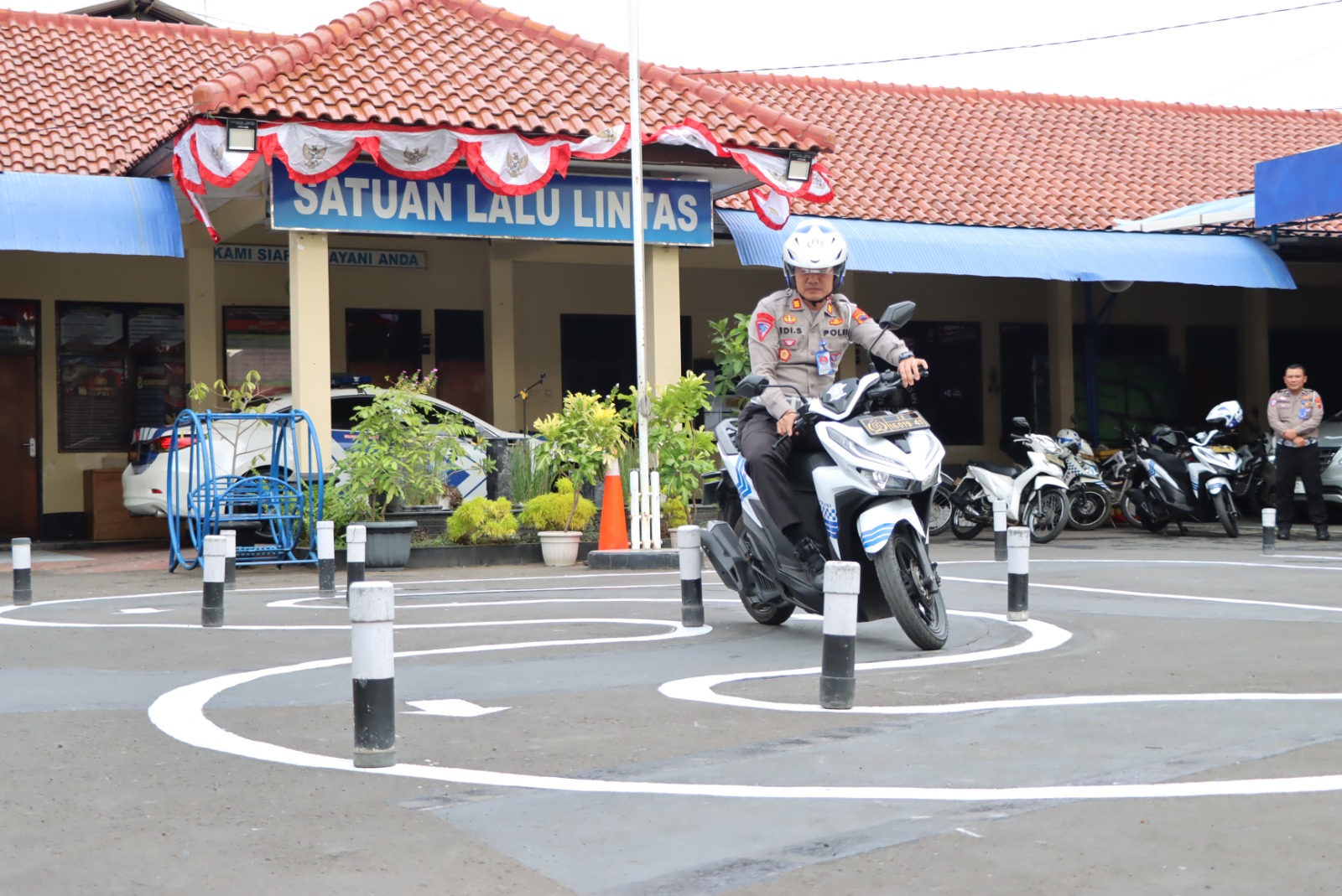 Permudah Pemohon Surat Izin Mengemudi(SIM), Lintasan Uji Praktek Dirubah