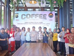 Sejumlah Pimpinan Redaksi  (Pemred)  Di jambi Ngopi Bareng  Bersama  Humas Polda Jambi