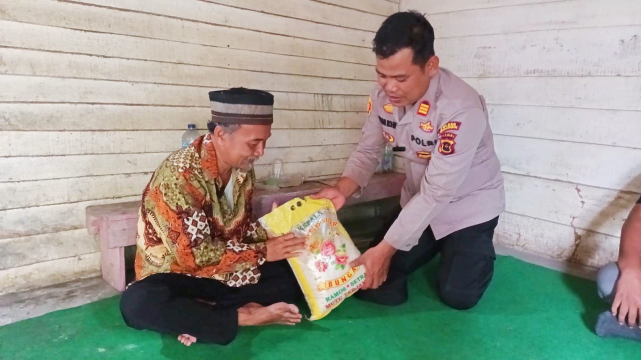 Dengan Jum’at Berkah,Polri dan Masyarkat melaksanakan Sinergi membangun bersama