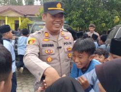 Buku Sumber Ilmu Pengetahuan, Jajaran Polsek Tabir Selatan Laksanakan Silaturrohmi dengan Pembagian Buku.