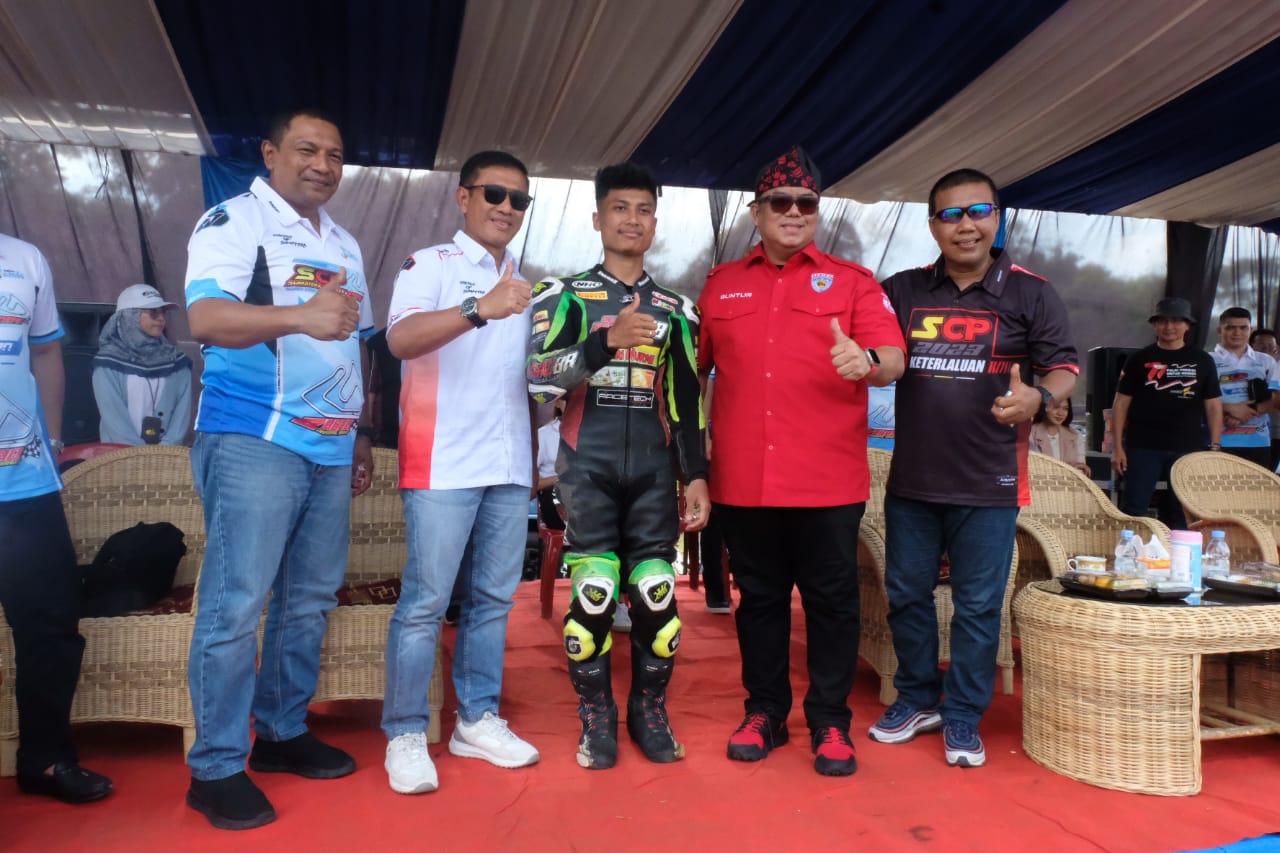 Kapolda Jambi, Irjen Pol. Rusdi Hartono membuka Sumetera Cup Prix (SCP) Nasional Championship 2023 di Zabag Nasional Sirkuit Muara Sabak, Tanjab Timur,