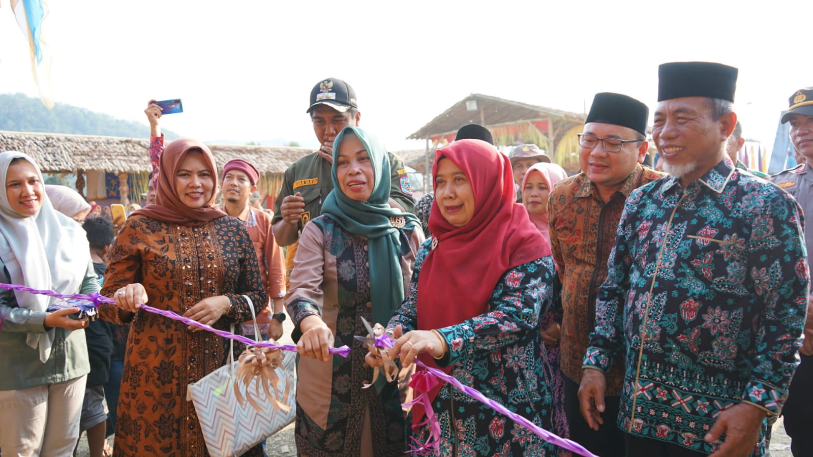 Kenduri Swarnabhumi Dibuka Bupati dan Wabup diawali Bantai Kerbau dan Bazaar Kuliner UMKM Kearifan Lokal