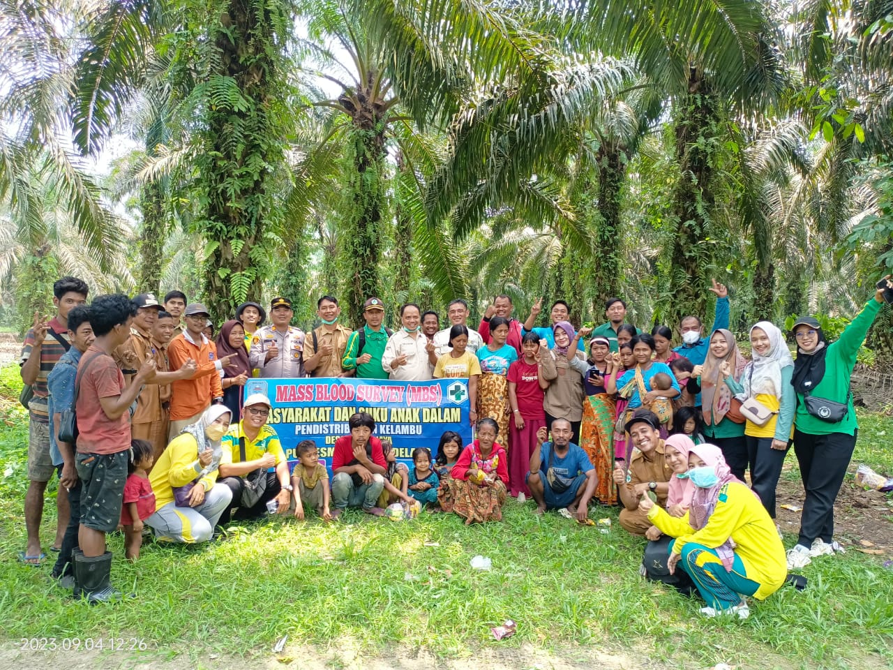 Polsek Tabir Selatan Berikan Baksos pada Warga Suku Anak Dalam Bersama Tenaga Kesehatan