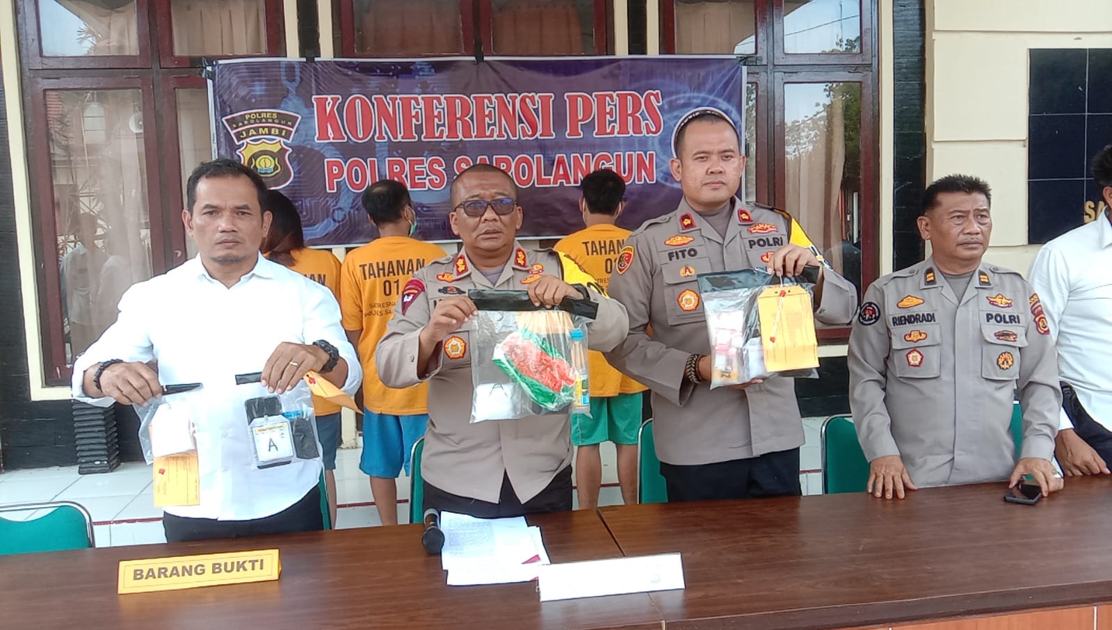 Sat Narkoba Polres Sarolangun Amankan Sepasang Kekasih Bawa Narkoba Untuk Diedarkan di Limun