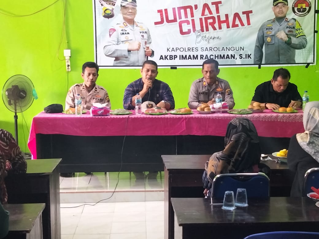 Jumat Curhat, Kasat Binmas Polres Sarolangun Silaturahmi Bersama Masyarakat Desa Bukit Tigo Singkut