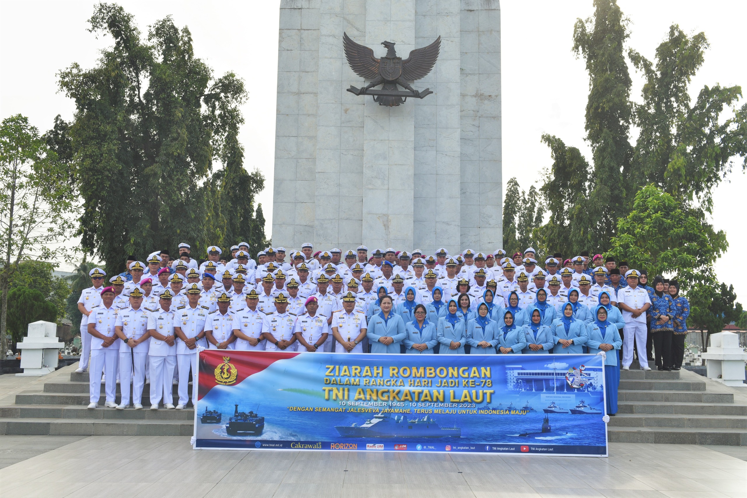 Sambut Hari Jadi Ke-78 TNI AL, Lantamal I Laksanakan Ziarah Rombongan di TMP Bukit Barisan