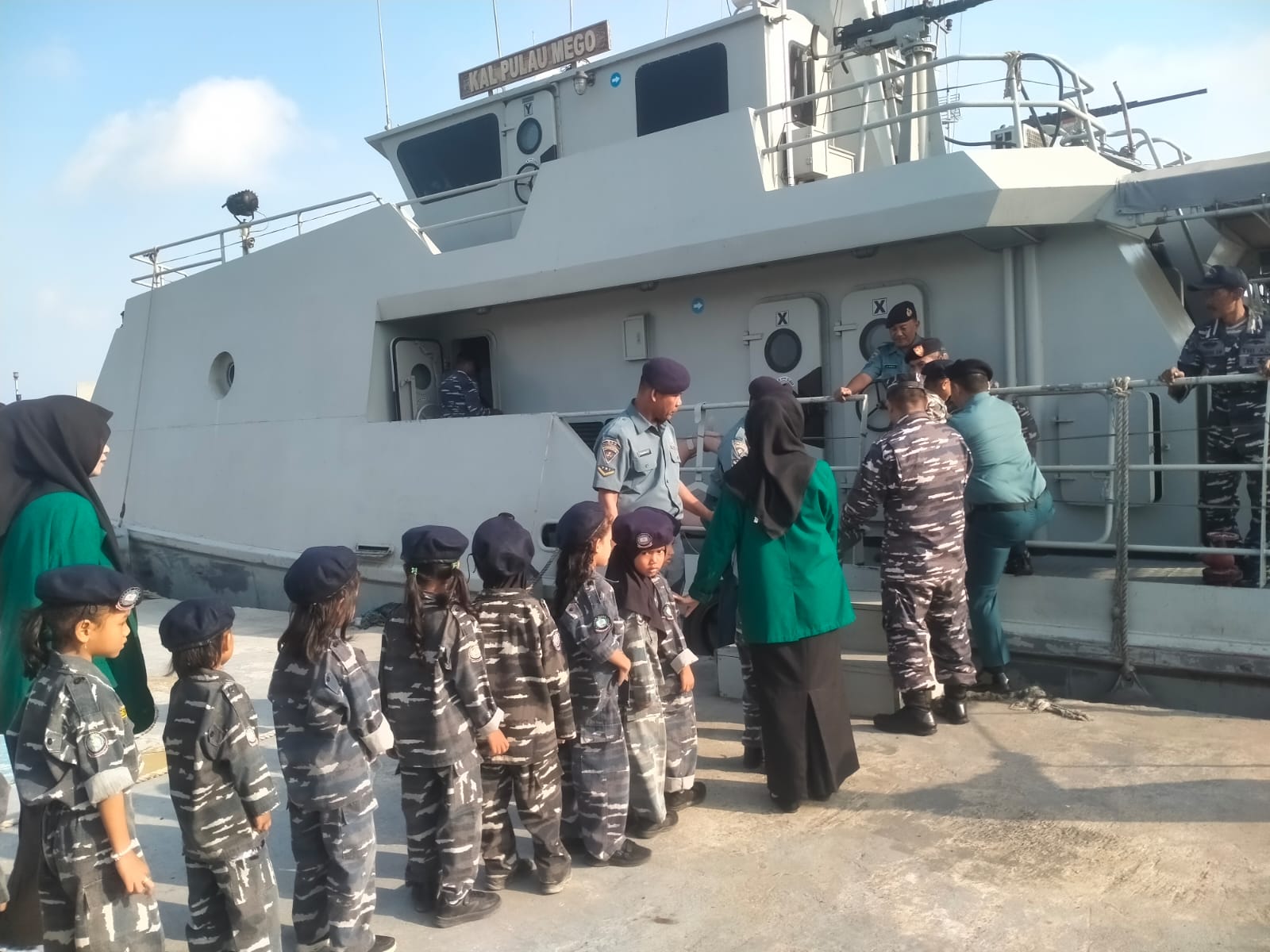 Joy Sailing Murid TK Yayasan Hang Tuah Bersama KAL Mego 1-2-15