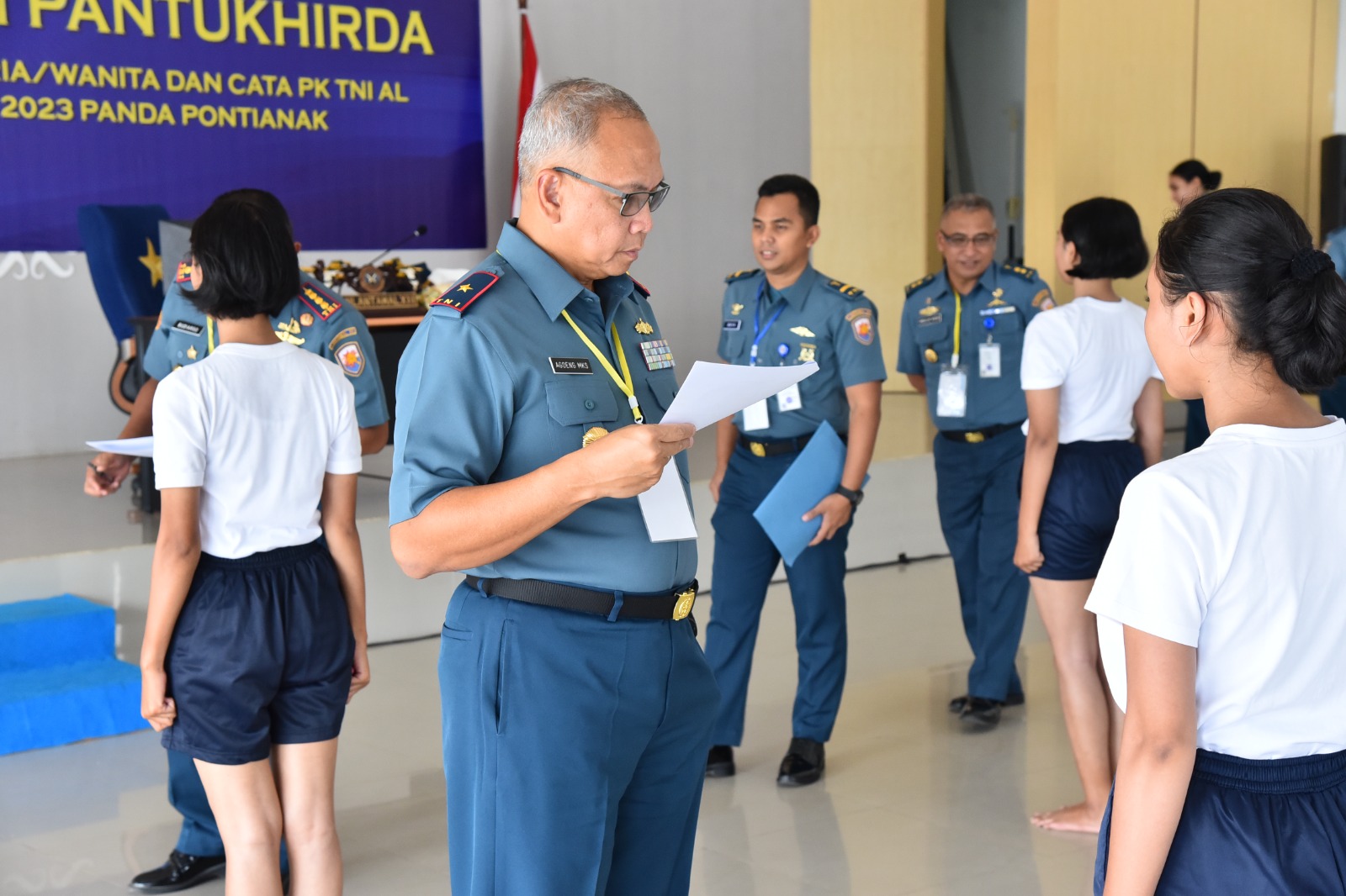 Danlantamal XII Pimpin Sidang Komisi Pantukhirda Caba PK Pria/Wanita dan Cata PK TNI AL Gelombang II TA 2023 Panda Lantamal XII