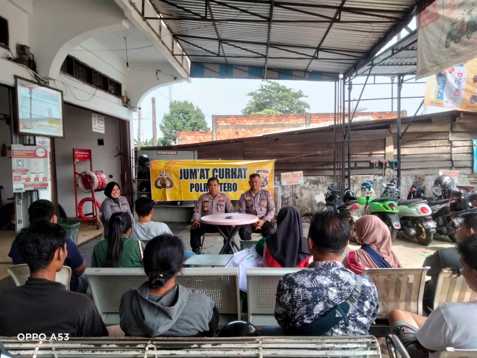 Polres Tebo Kembali Melaksanakan Jumat Curhat Di Dieler Wulan Jaya Motor  Kel. Tebing Tinggi