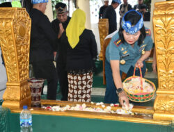 Dalam Rangka Peringatan Hari Jadi Kota Bandung (HJKB) Ke-213, Komandan Lanal Bandung Hadiri Ziarah Makam Leluhur Pendiri Kota Bandung