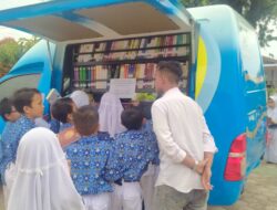 Tumbuhkan Minat Baca Dikalangan Pelajar :  Dinas Perpustakaan Dan Kearsipan Kota Langsa Kerahkan Mobil Keliling Kesekolah