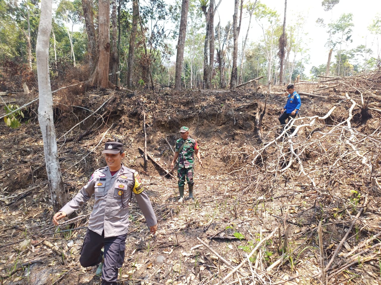 Jajaran Polres Merangin Bersama Polseknya laksanakan Himbauan dan Monitoring Meminimalisir dampak Karhutla