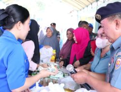 Sambut HUT Ke-78 TNI, Lanal Banjarmasin Gelar Bazar Murah