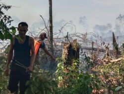 Kembali Berjibaku dengan Karhutla,Bhabinkamtibmas dan Babinsa, Kita Harapkan Warga Masyarakat Peduli terhadap Akibat Pembakaran Lahan