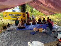 Polres Tebo  Melaksanakan Jum’at Curhat Yang Dilaksanakan Akp  Sutikno  Kasat Binmas polres Tebo Berlokasi Di Desa Pinang Belai Kec. Serai Serumpun