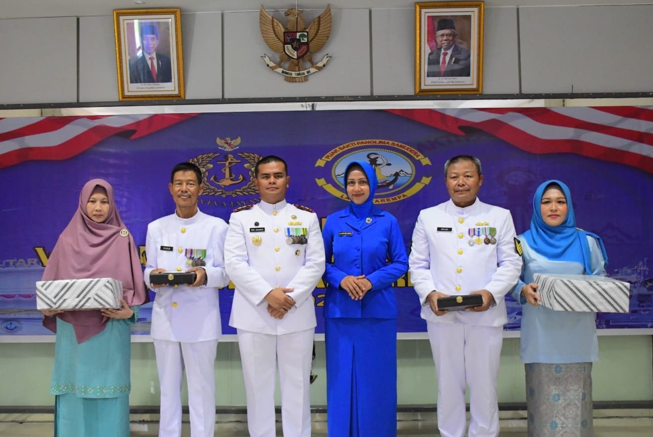 Suasana Haru Warnai Acara Wisuda Purna Tugas di Lanal Tarempa