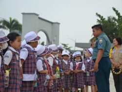 Lanal Dumai Kenalkan Pancasila Sejak Dini Kepada Siswa-Siswi Paud Santo Tarcisius Dumai