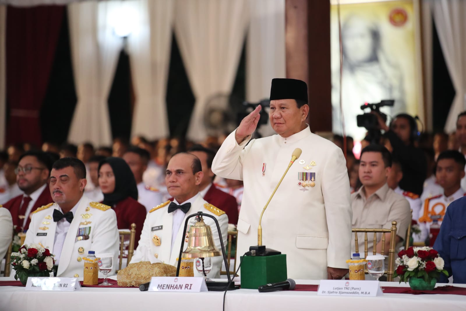 Menhan Prabowo Ke Kadet Mahasiswa Unhan RI : Cari Solusi Atasi Kesulitan Rakyat