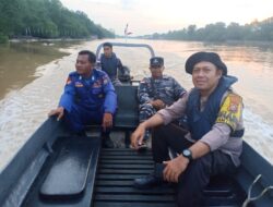 Lanal Dumai Laksanakan SAR Orang Tenggelam di Perairan Siak