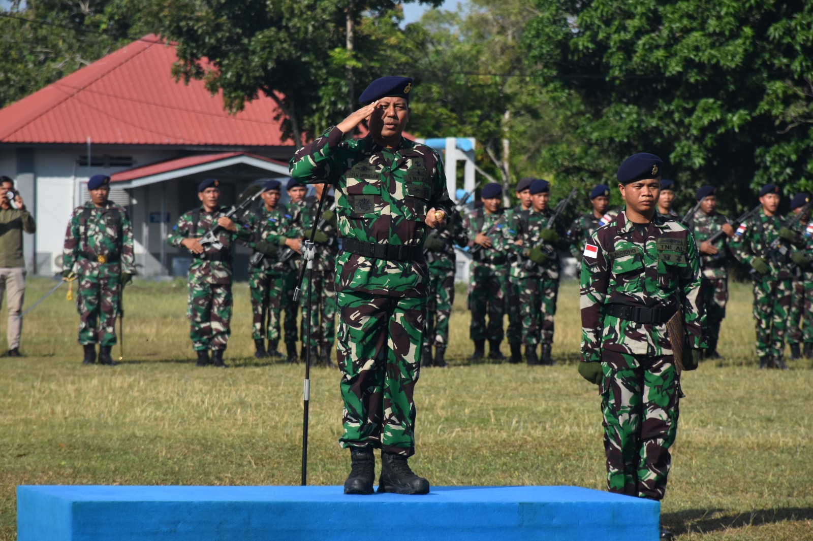 Lanal Bintan Bersama Satuan TNI AL di Tanjung Uban Laksanakan Upacara Hari Sumpah Pemuda Ke-95 Tahun 2023