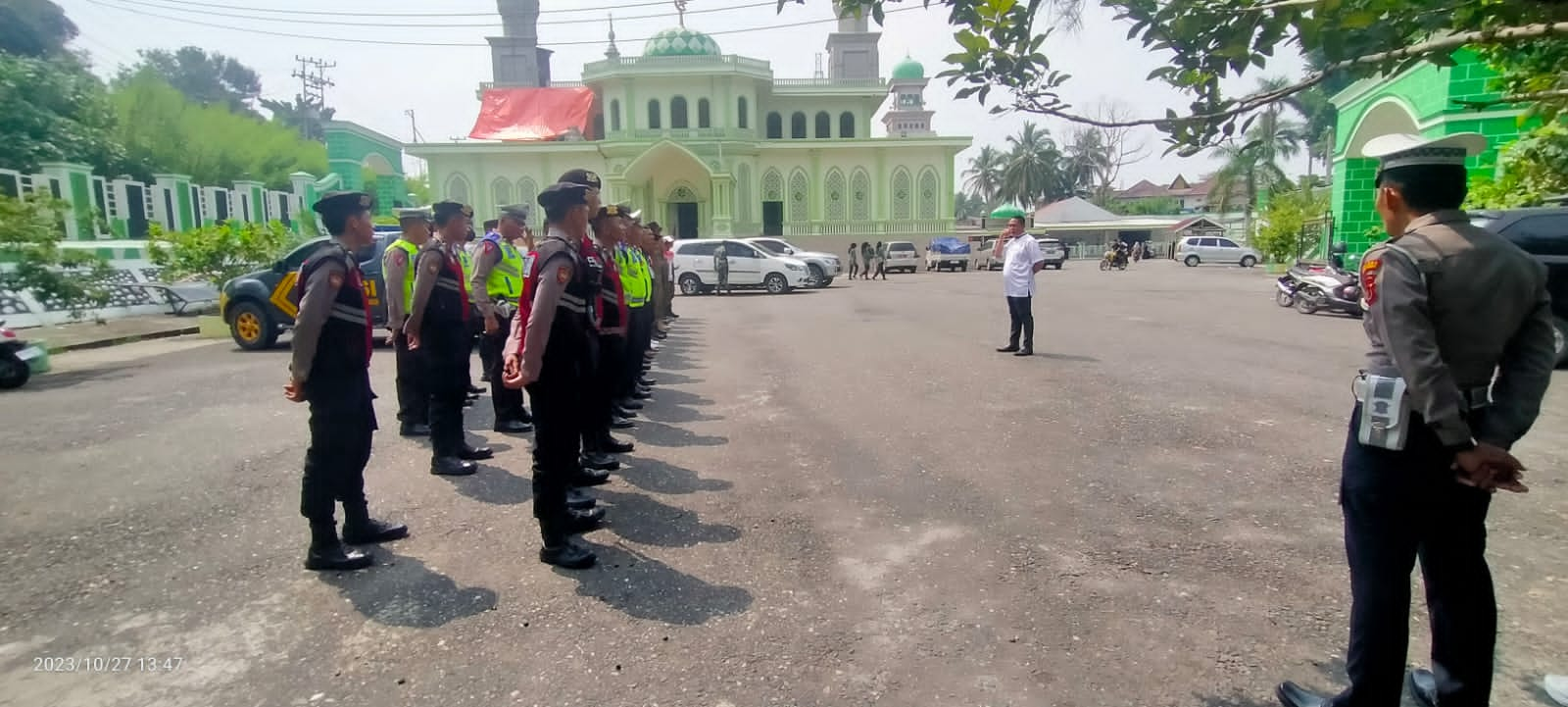 Aksi Peduli Palestina oleh Lembaga Amil Zakat Opsezi Sarolangun didampingi Personil Polres Sarolangun Berikan Pengamanan.