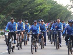 Tingkatkan Kesehatan dan Kebugaran Tubuh, Danlanal Dumai Gowes Bersama Prajurit