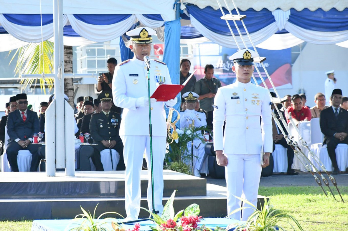 Peringati Hari Pahlawan Ke-78, Lanal Sabang Gelar Upacara dan Tabur Bunga di Laut