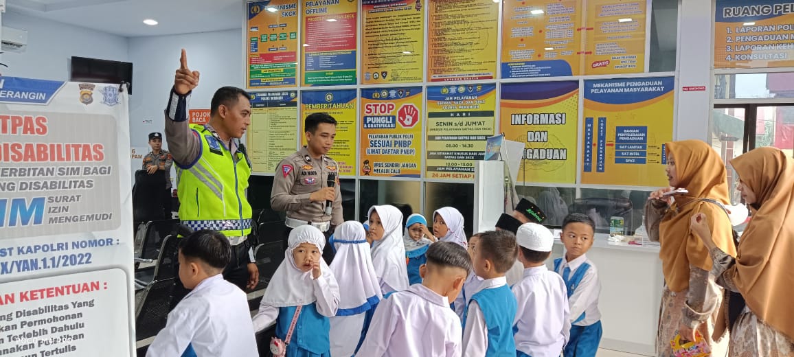 Kasat Lantas Polres Merangin, POLISI SAHABAT ANAK Program pemahaman Dasar pada Anak TK IT INSAN MULIA