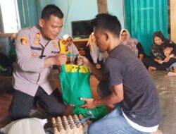 Polres Merangin melalui Komunitas Jum’at Berkah Polsek Tabir Selatan Santuni Warga yang belum beruntung.