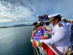 Sambut Hari Armada RI Tahun 2023, Lanal Simeulue Laksanakan Tabur Bunga di Perairan Sinabang