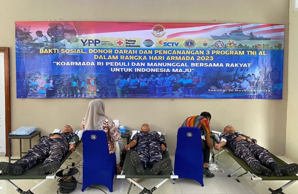 Jelang Hari Armada RI Tahun 2023, Lanal Sabang Gelar Bakti Sosial Donor Darah dan Pemberian Sembako