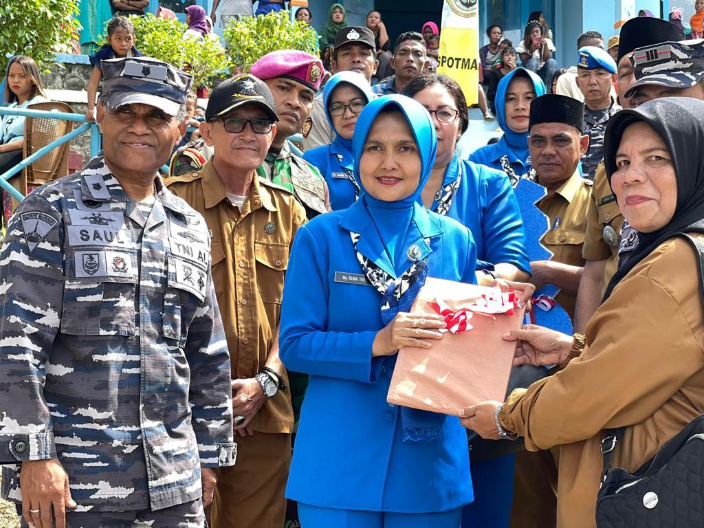 Lanal Dabo Singkep Resmikan Kampung Bahari Nusantara di Pulau Lipan