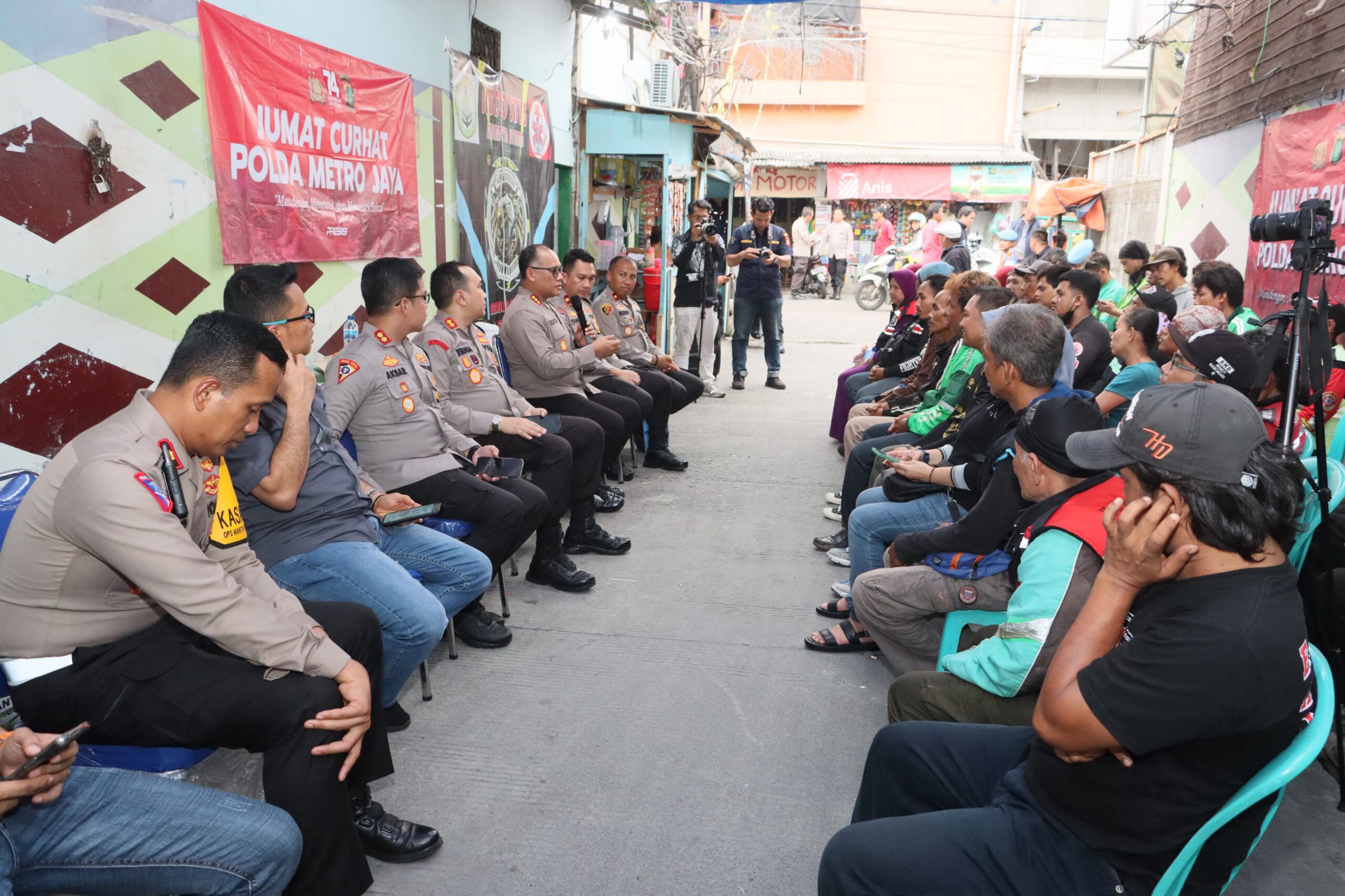 Kapolres Metro Jakarta Utara Adakan “Jumat Curhat” Bersama Ojek Online dan Masyarakat di Warakas Jakarta Utara