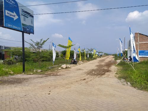 Warga Trusmi Land Kelayan Tahapan 5 Sudah  Satu Tahun Lebih Fasilitas Air Bersih Gak Masuk Dan Tidak Ada Penyelesaian, Akhirnya Ngadu Ke Wartawan