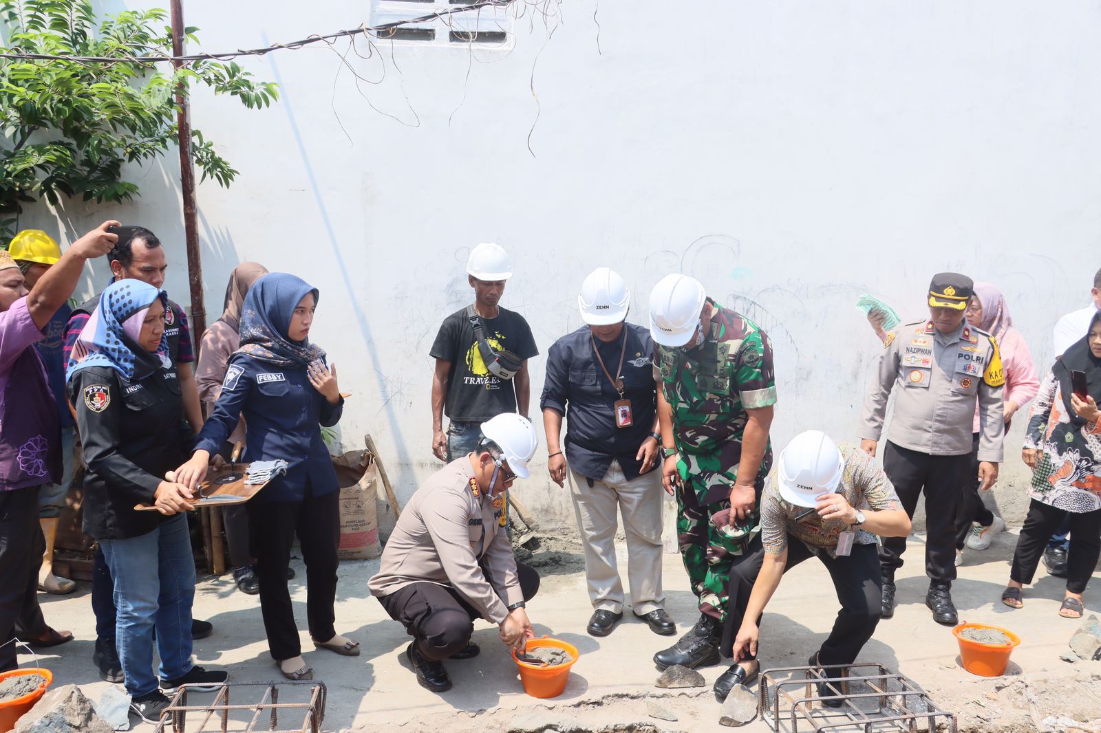 Peletakan Batu Pertama Program Bedah Rumah, Dalam Rangka HUT Polda Metro Jaya Ke- 74 Oleh Kapolres Metro Jakarta Utara