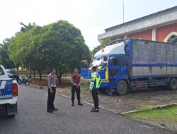 Satgas OMB Polres Sarolangun Kawal Logistik Pemilu dan Lakukan Pengamanan Pemindahan Logistik Pemilu