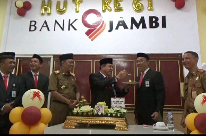 H Mukti Jadi Inspektur Upacara HUT Bank Jambi ke-61 Ini Empat Pesan Gubernur Jambi untuk para Direksi