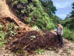 Polsek Muara Siau Gandeng Perangkat Desa Muara Siau Cek Dampak Bencana dan upayakan Alternatif Perbaikan Infrastructur