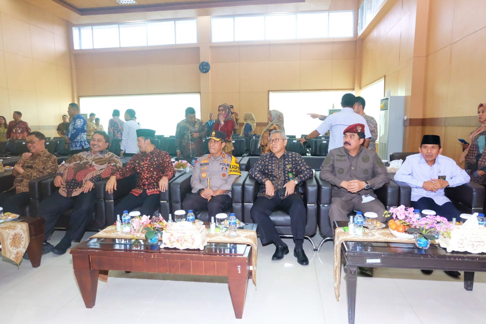 Kapolda Jambi Irjen Pol Rusdi Hartono  Menghadiri Acara Serah Terima Jabatan Kepala Perwakilan  BPK Provinsi Jambi