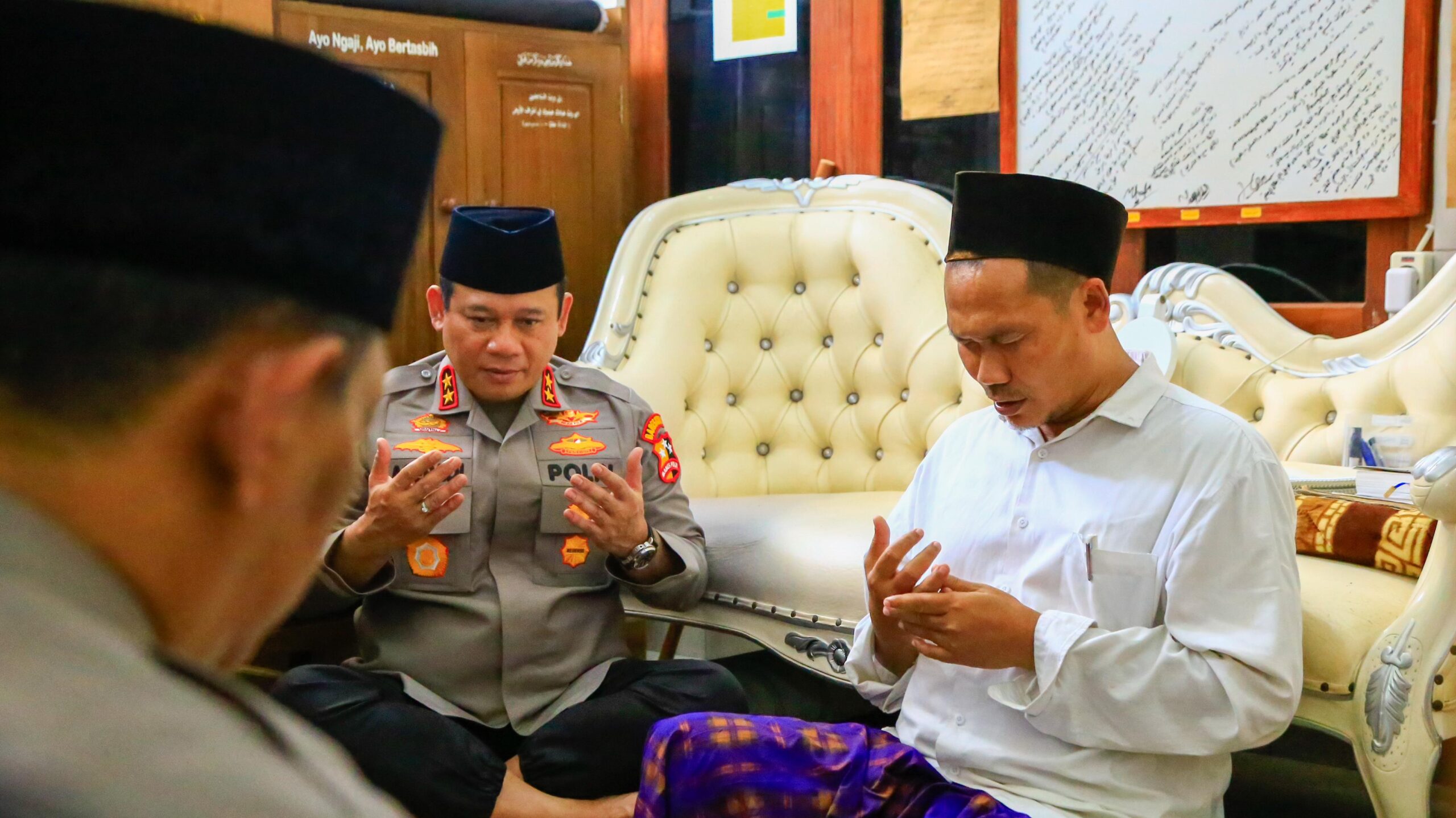 Dikunjungi Kaops NCS Polri, Gus Baha Doakan Pemilu 2024 Berlangsung Aman dan Damai