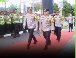 Wakapolda Jambi Brigjen Pol Edi Mardianto Mengecrk Langsung Kesiapan Personel Polres Tanjab  Timur Bertempat Di Lapangan Hijau Polres Tanjab Timur