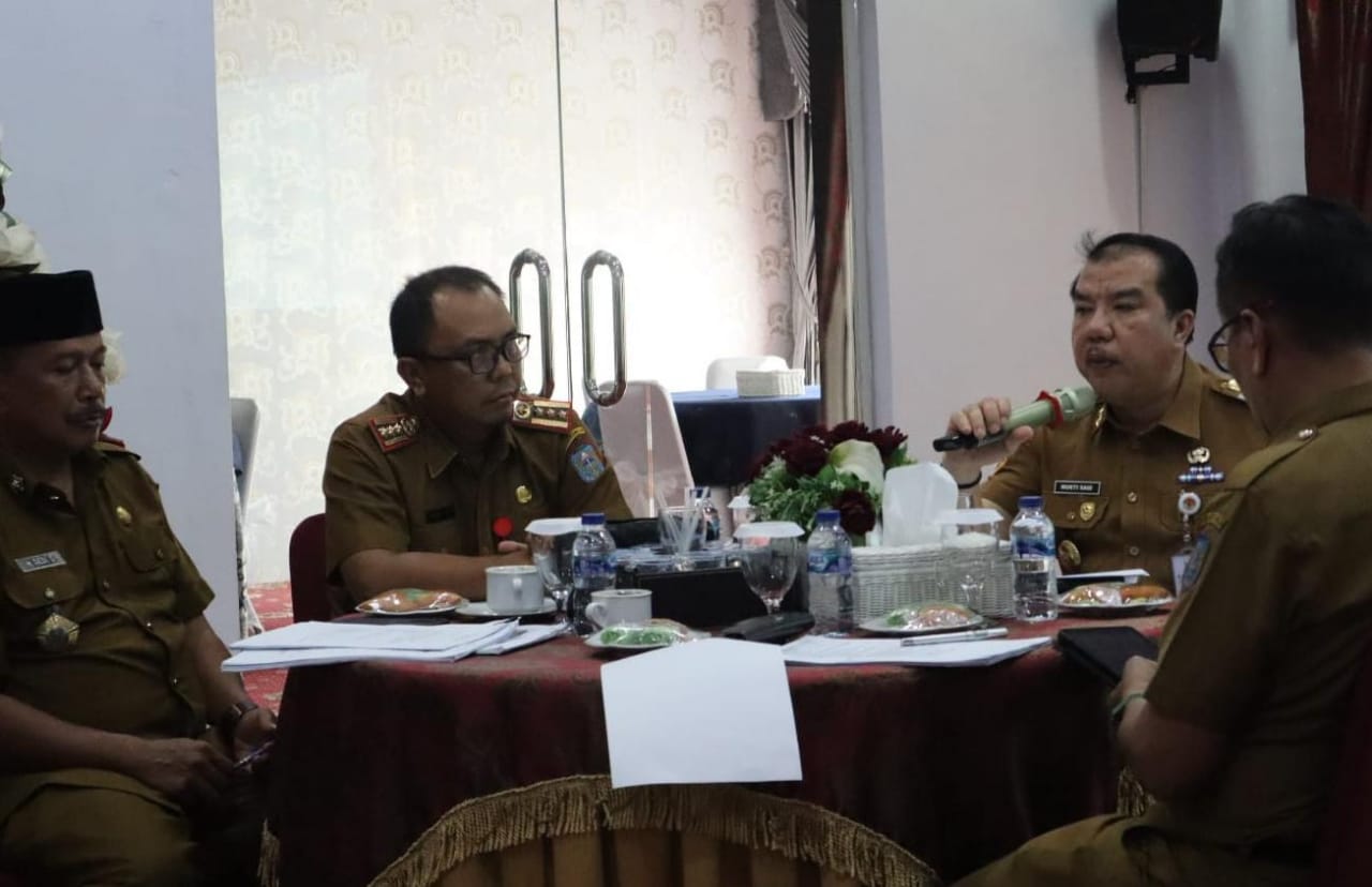 Mukti Pimpin Rakor Persiapan Penyusunan LKj Triwulan II