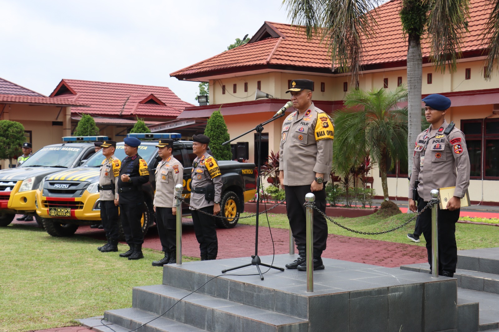 Setelah Kunjungan ke Polres Sarolangun,Brigjen Pol. Edi Mardianto melanjutkan pengecekan kesiapan personel di Polres Merangin