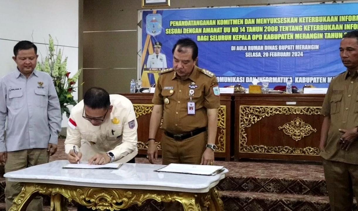 H.Mukti. SE.ME Apresiasi Kepala OPD Teken Komitmen Tentang Keterbukaan Informasi Publik