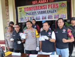 Suami Istri Bawa Sabu bersama Rekannya di Tangkap Satresnarkoba Polres Sarolangun.