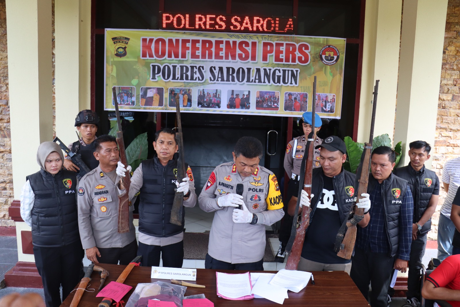 Kapolres Sebutkan., Berhutang 60 Juta Beli 100 Gram Sabu, Dua Pria Diringkus Satresnarkoba Polres Sarolangun